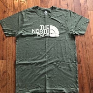 Dark green north face tee
